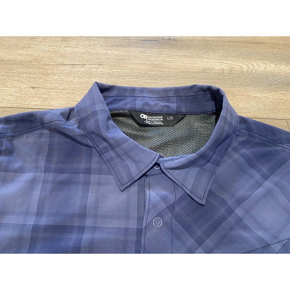 Outdoor Research Astroman Mens L Blue Plaid Sun Shirt Hiking Short Sleeve Light - Picture 3 of 8